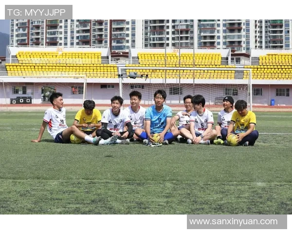 足球明星与郎朗相聚共谱乐章展现运动与音乐的完美结合