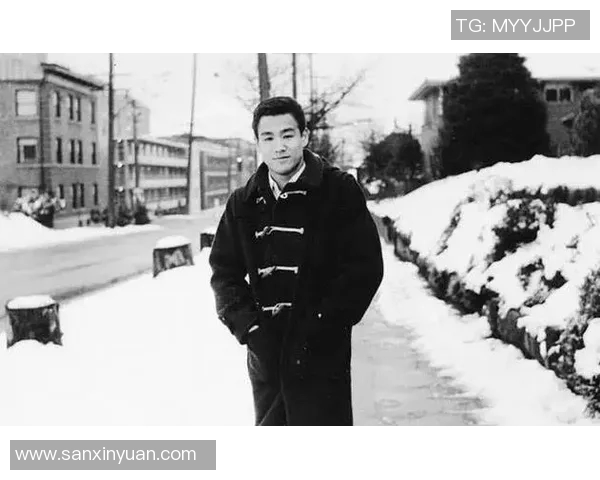 足球明星教练李小龙的传奇人生与足球梦想的完美结合 足球明星教练李小龙的传奇人生与足球梦想的完美结合