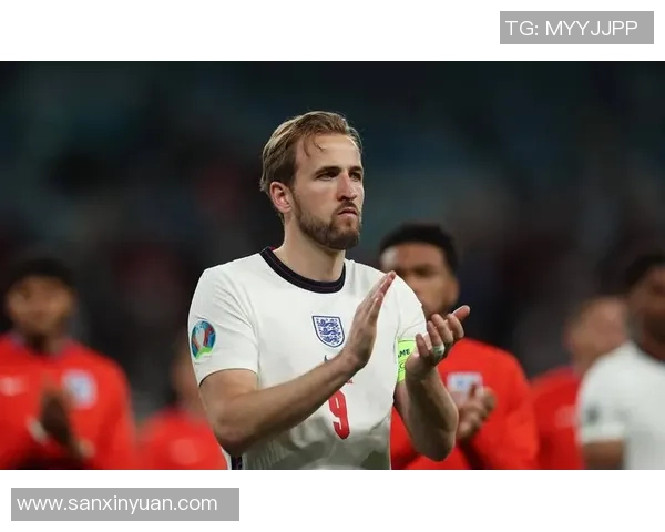 足球明星为何能赚取巨额收入背后的秘密与市场影响力分析