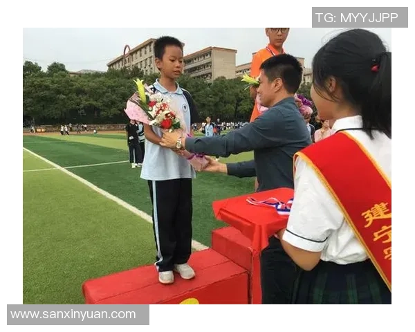 重庆羽毛球队逆袭之路揭秘团结拼搏铸就辉煌成就